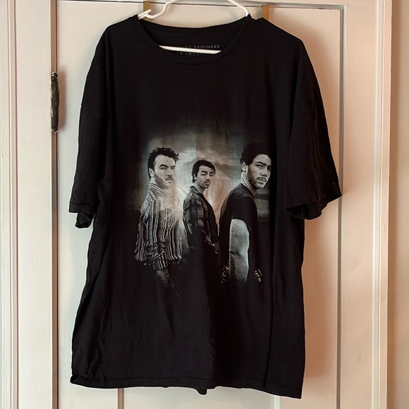 Jonas Brothers THE TOUR Concert Tee - Picture 1 of 2